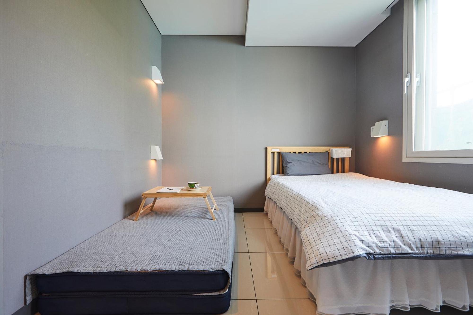 Red-Lighthouse Guest House Сокчхо Номер фото